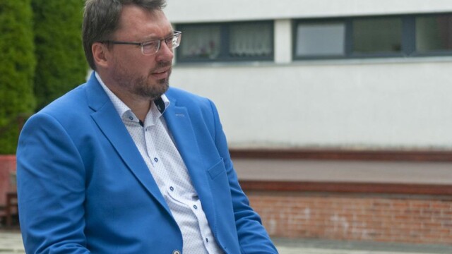 Dr. Csaba Árpád édesapja emlékének tiszteletére szervezi a Csaba Árpád Emlékversenyt Ajkán