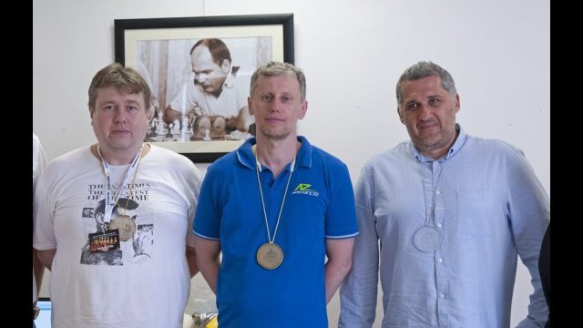 Ajkai csapat dobogósai 1. Almási Zoltán, 2. Czebe Attila, 3. Varga Zoltán