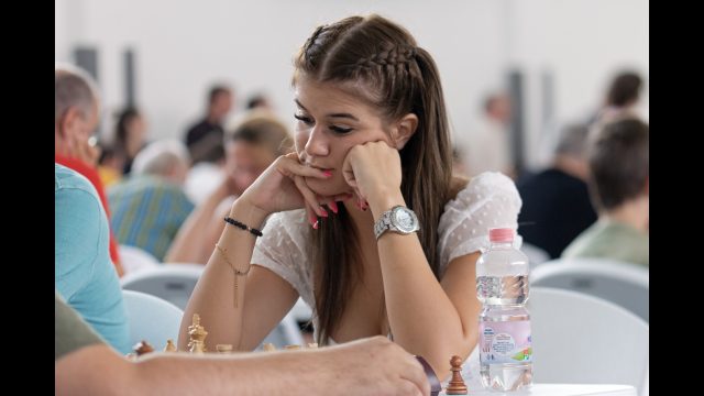 Pásti Anna